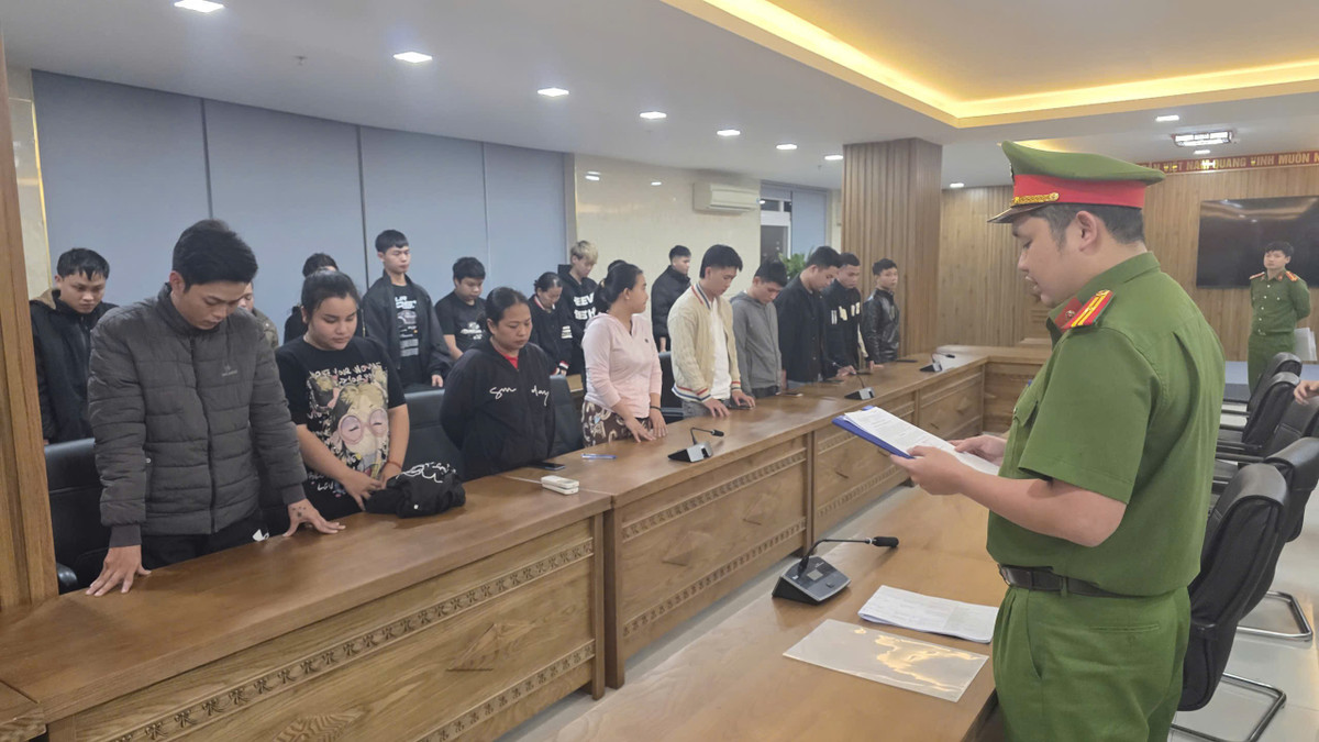 Tom Gon O Nhom Chuyen Cung Cap Thong Tin Cho Cac Doi Tuong Lua Dao 1