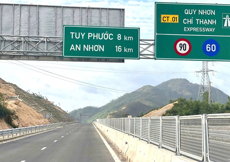 Hai Tuyen Cao Toc Qua Mien Trung Thong Xe 90km Truoc Tet Nguyen Dan 1
