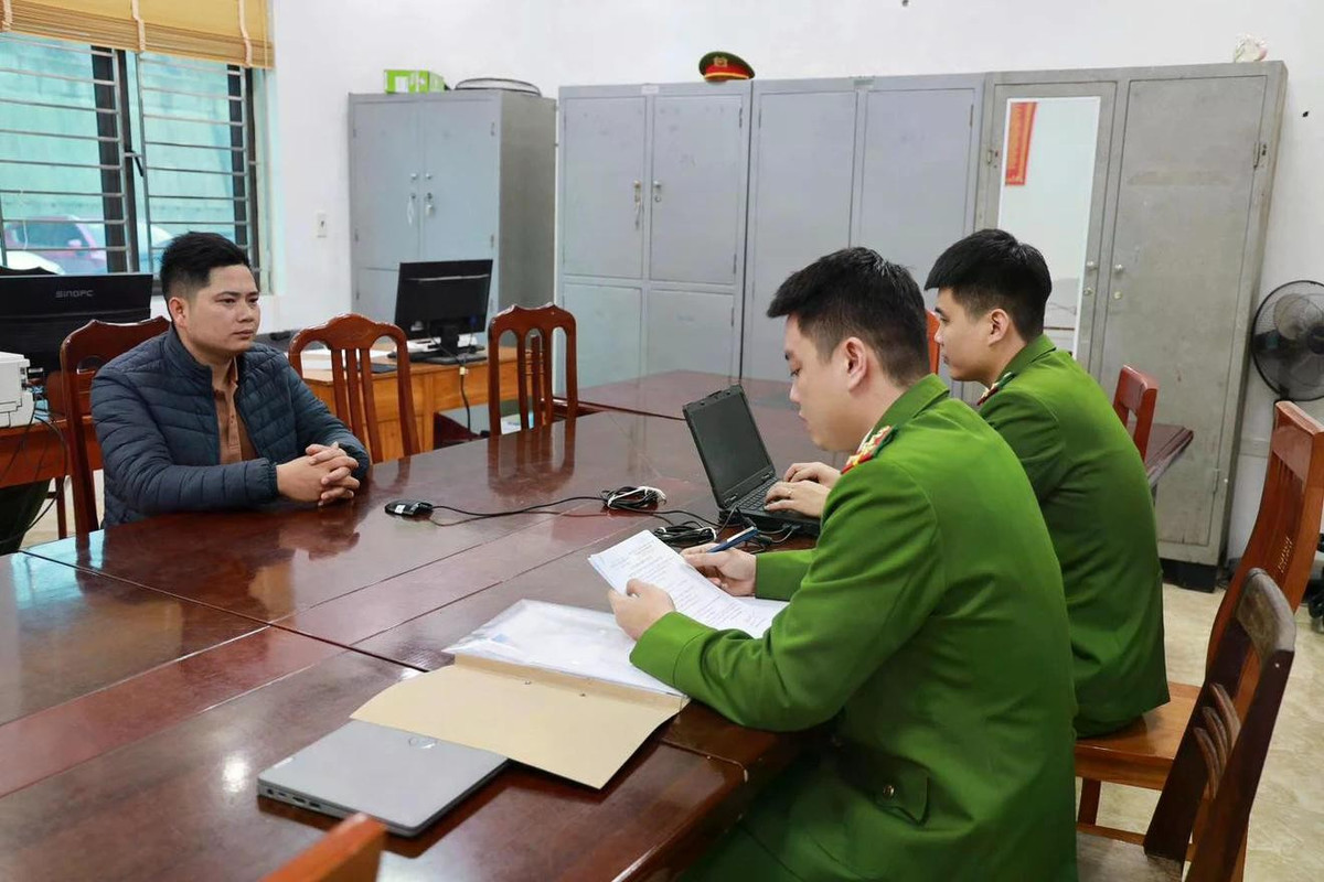 Khoi To Bat Tam Giam Lai Tau Trong Vu Chim Tau Tren Ho Thac Ba 2