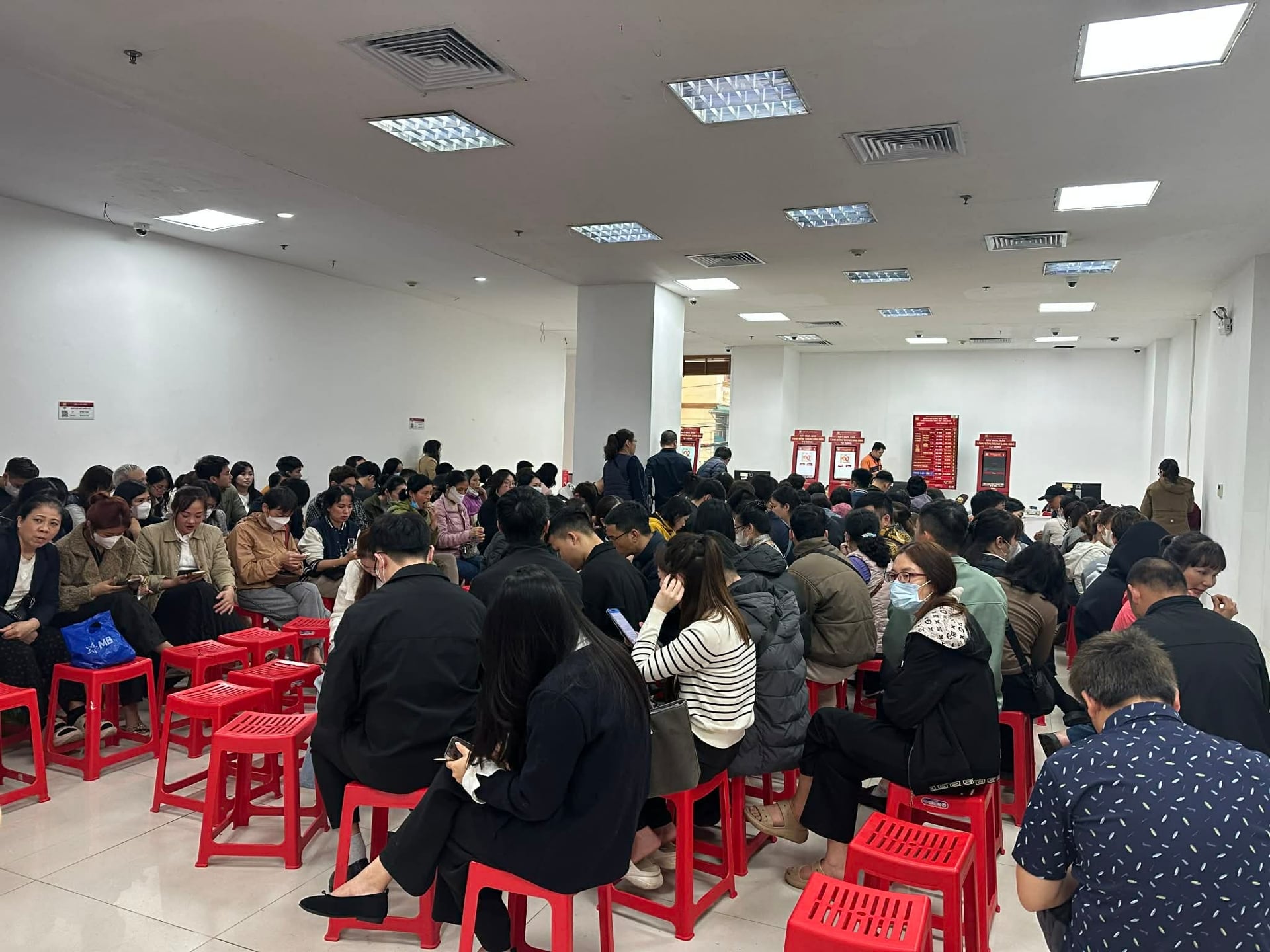 Ngay Via Than Tai Gia Vang Pha Dinh Vang Mini Thanh Hang Hiem 4