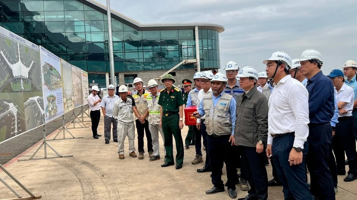 Sân bay Long Thành chậm tiến độ vì đột ngột giảm nhân lực, Phó Thủ tướng chỉ đạo gấp Sân bay Long Thành chậm tiến độ vì đột ngột giảm nhân lực, Phó Thủ tướng chỉ đạo gấp