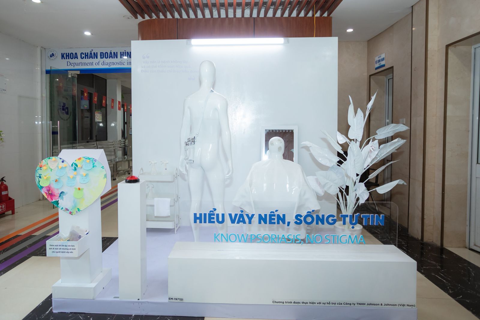 Hn Không Gian Triễn Lãm Tại Bv Da Liễu Trung Ương (1)