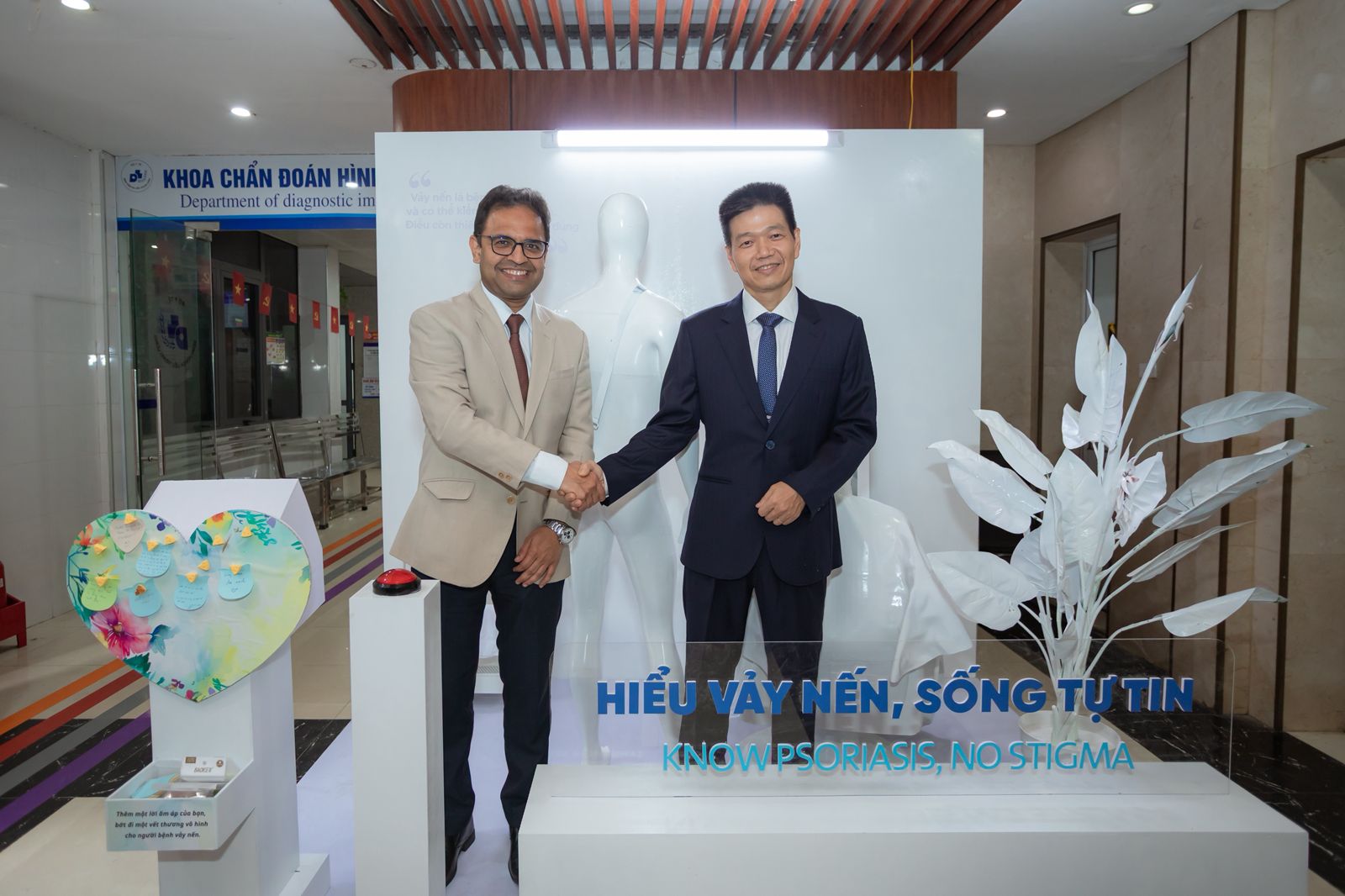 Hn Ông Upendra (j&j) & Ông Hữu Doanh (bv Da Liễu)