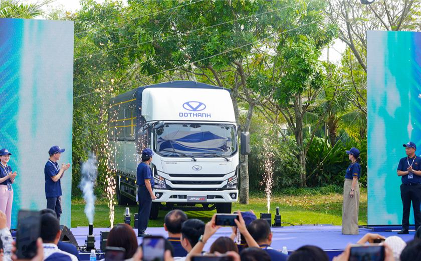 Le Ra Mat Xe Tai Dothanh Jp120sl Jp120exl Dothanh Auto