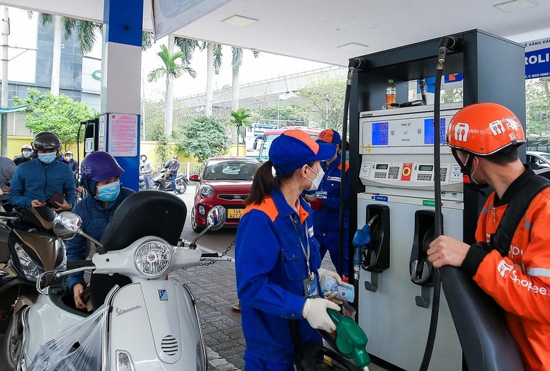 Tiep Tuc Chi Quy Binh On Giu Nguyen Gia Xang Dau 1