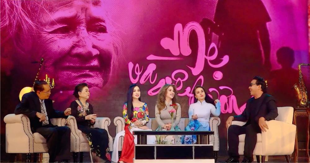 Ca Si Cam Ly Ha Phuong Va Minh Tuyet Cung Nhau Ke Lai Nhung Ki Niem Va Cau Chuyen Tinh Day Lang Man Cua Bo Me Ruot