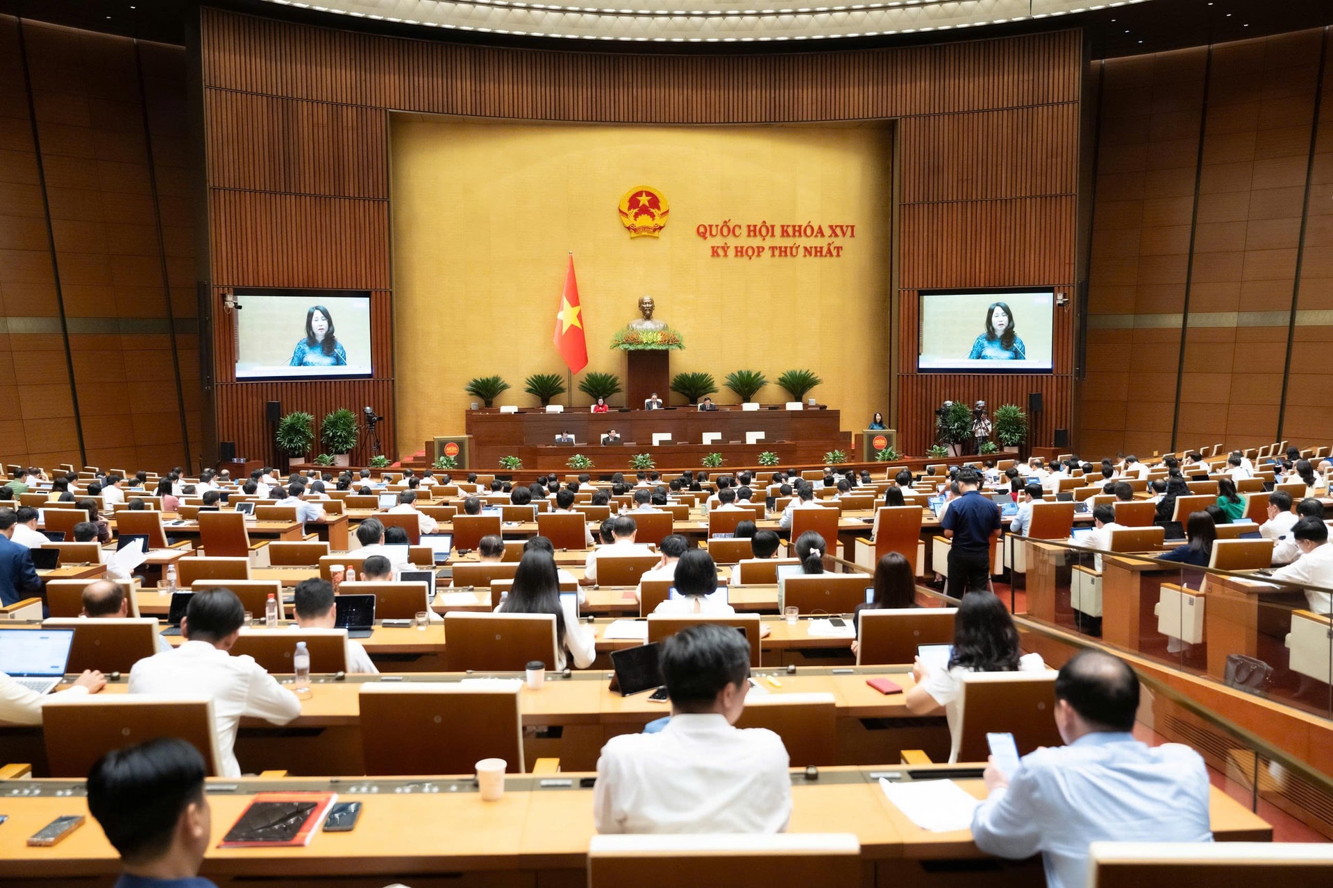 De Xuat Nghi Huong Nguyen Luong Ngay Van Hoa Viet Nam Va Lap Quy Dau Tu Mao Hiem 6