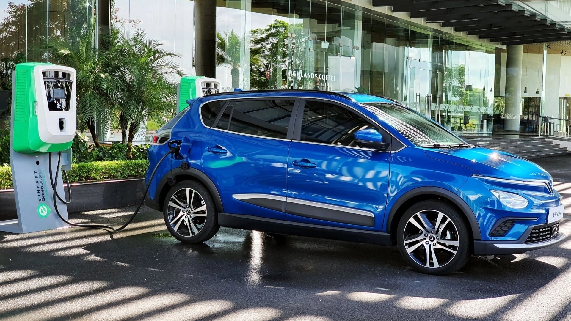 Keo Dai Uu Dai Thue Xe Dien Den 2030 Ngan Sach Co The Giam Thu 10 000 Ty Nam 1