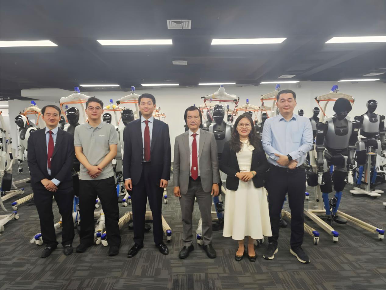 Z7730521391044 2e8065a1501615eb7bda8a70b432561