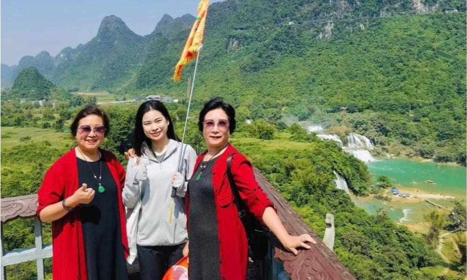 Chinese Travelers Explore Vietnam’s Natural Landscapes (1)