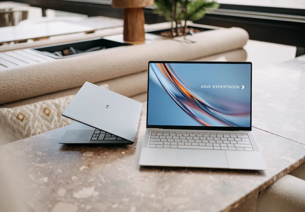 Asus Expertbookultra Acn Scenario97 3765 8460.jpg