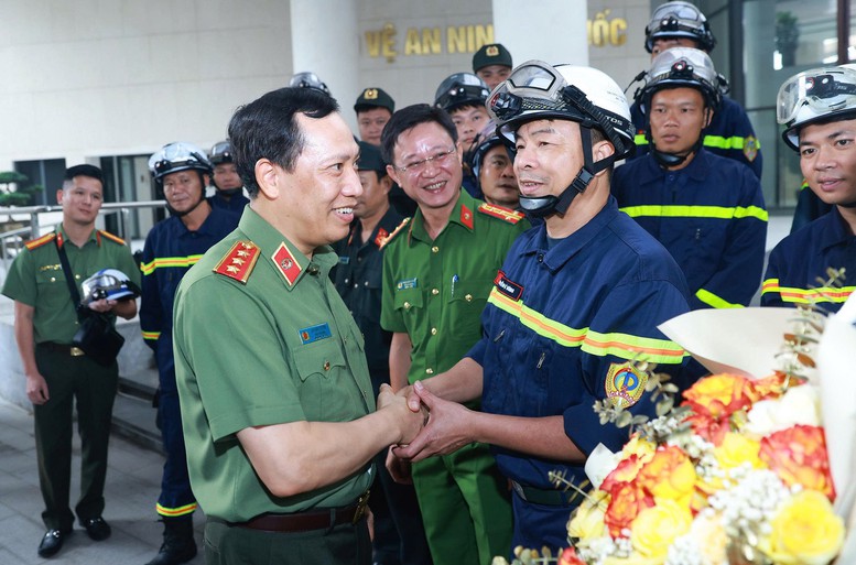 Bo Cong An Xuat Quan Thuc Hien Nhiem Vu Cuu Nan Cuu Ho Tai Venezuela 2