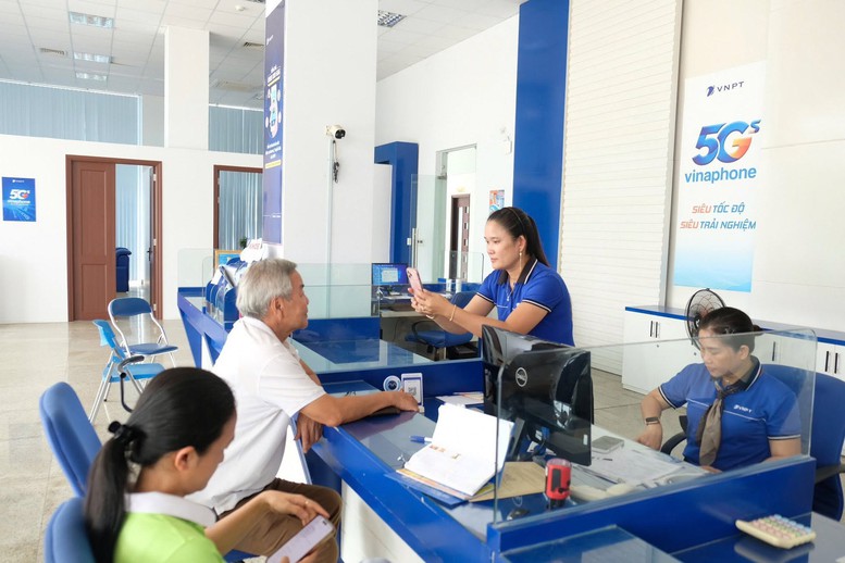Doc Luc Ho Tro Hang Trieu Khach Hang Xac Thuc Thong Tin Thue Bao Di Dong Truoc Gio G 2