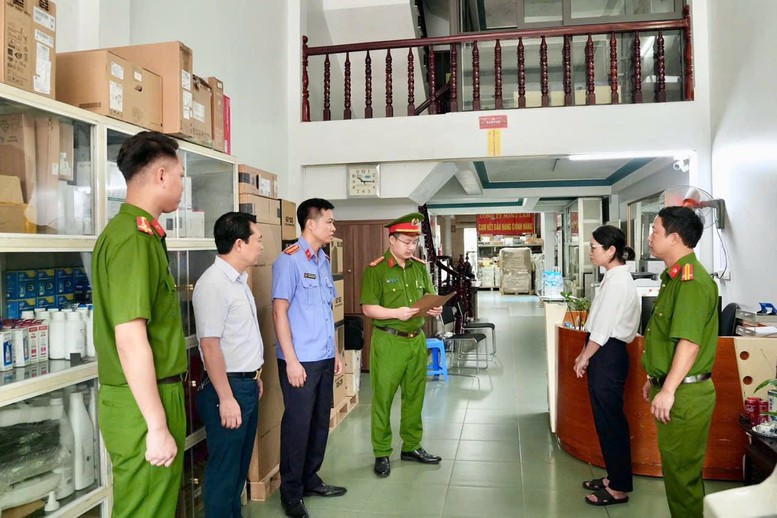 Khoi To Vu An Dau Tien Tren Ca Nuoc Ve Xam Pham Quyen Tac Gia Doi Voi Phan Mem May Tinh 1