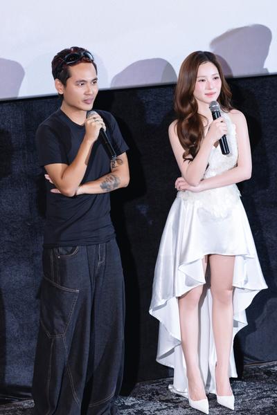 Hương Tràm biến quê hương Nghệ An thành một viện bảo tàng sống trong MV mới Hương Tràm biến quê hương Nghệ An thành một viện bảo tàng sống trong MV mới