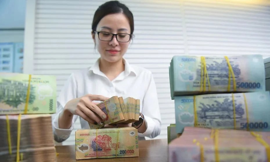 Lãi suất cho vay bình quân vượt 10%, cho vay bất động sản chạm đỉnh 16% Lãi suất cho vay bình quân vượt 10%, cho vay bất động sản chạm đỉnh 16%