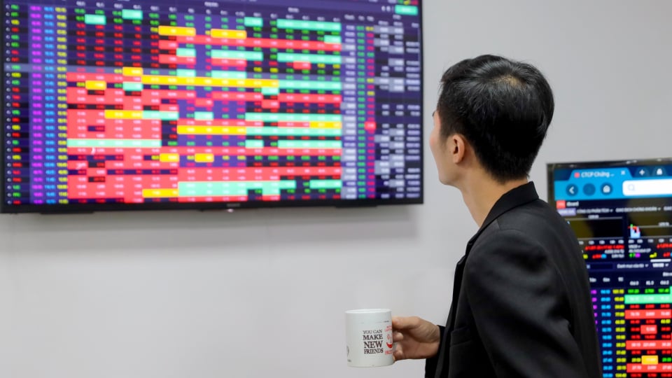 Vn Index Tang Diem Trong Bien Do Hep Khoi Ngoai Ban Rong Hon 1 100 Ty Dong 1