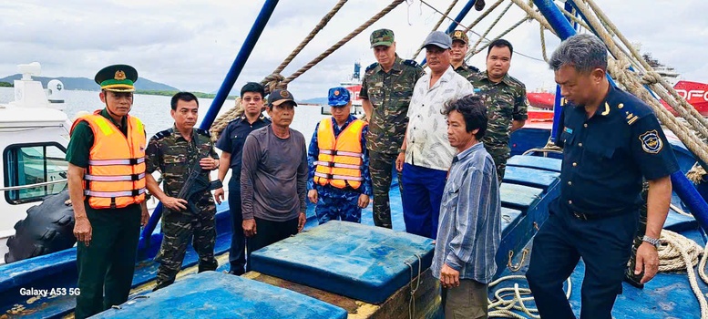 Vu San Tien Ao Onus Bo Cong An Dang Lam Ro Dau Hieu Dong Pham Cua Nguoi Noi Tieng Tren Mang 1