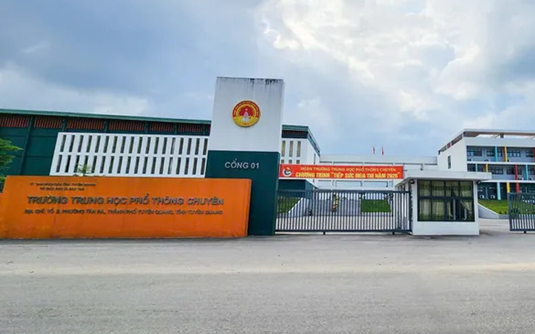 Bo Gddt Lap Doan Giam Sat Thi Lai Tai Truong Thpt Chuyen Tuyen Quang 1