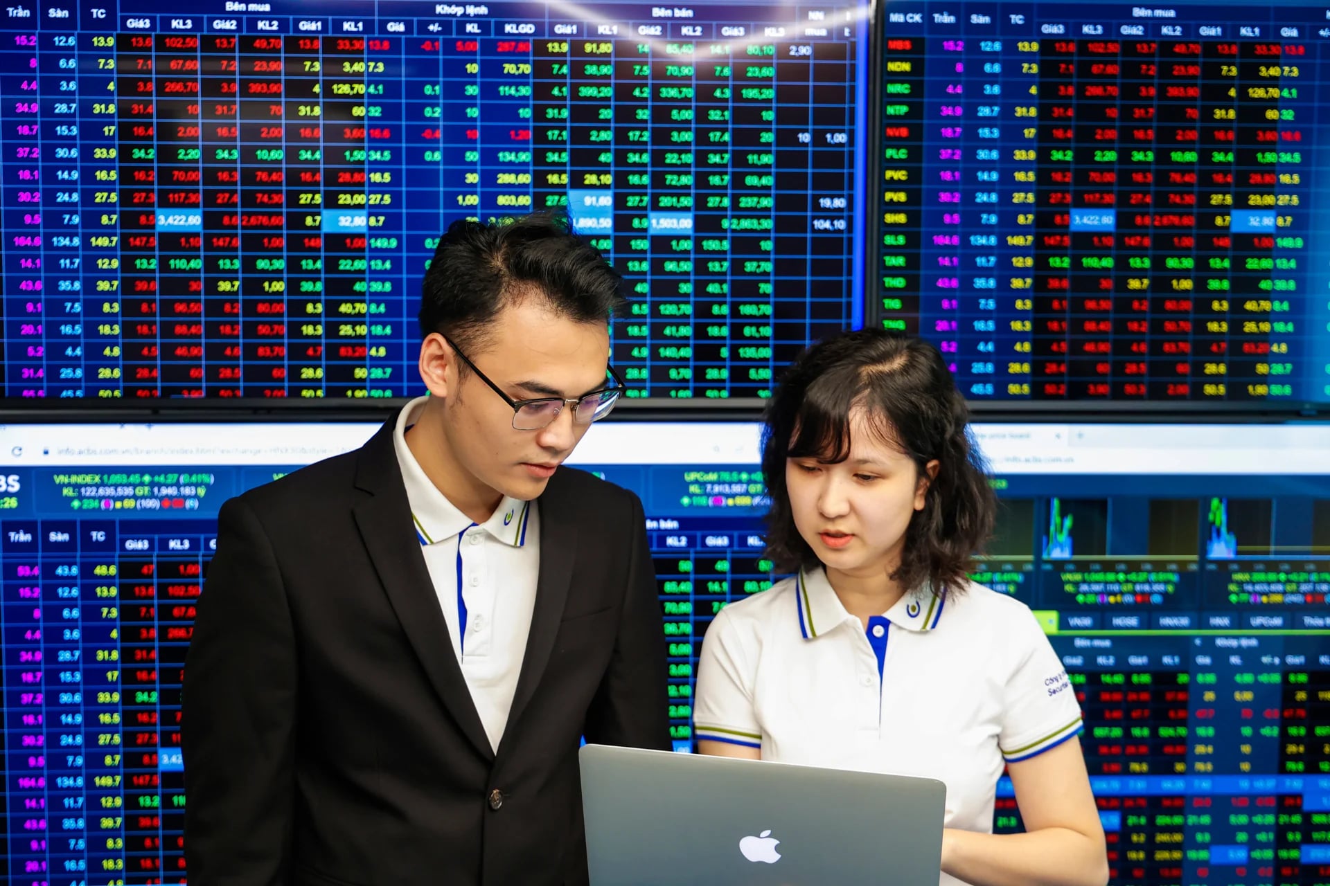 Co Phieu Von Nha Nuoc Ganh Vn Index Thi Truong Xanh Vo Do Long 1