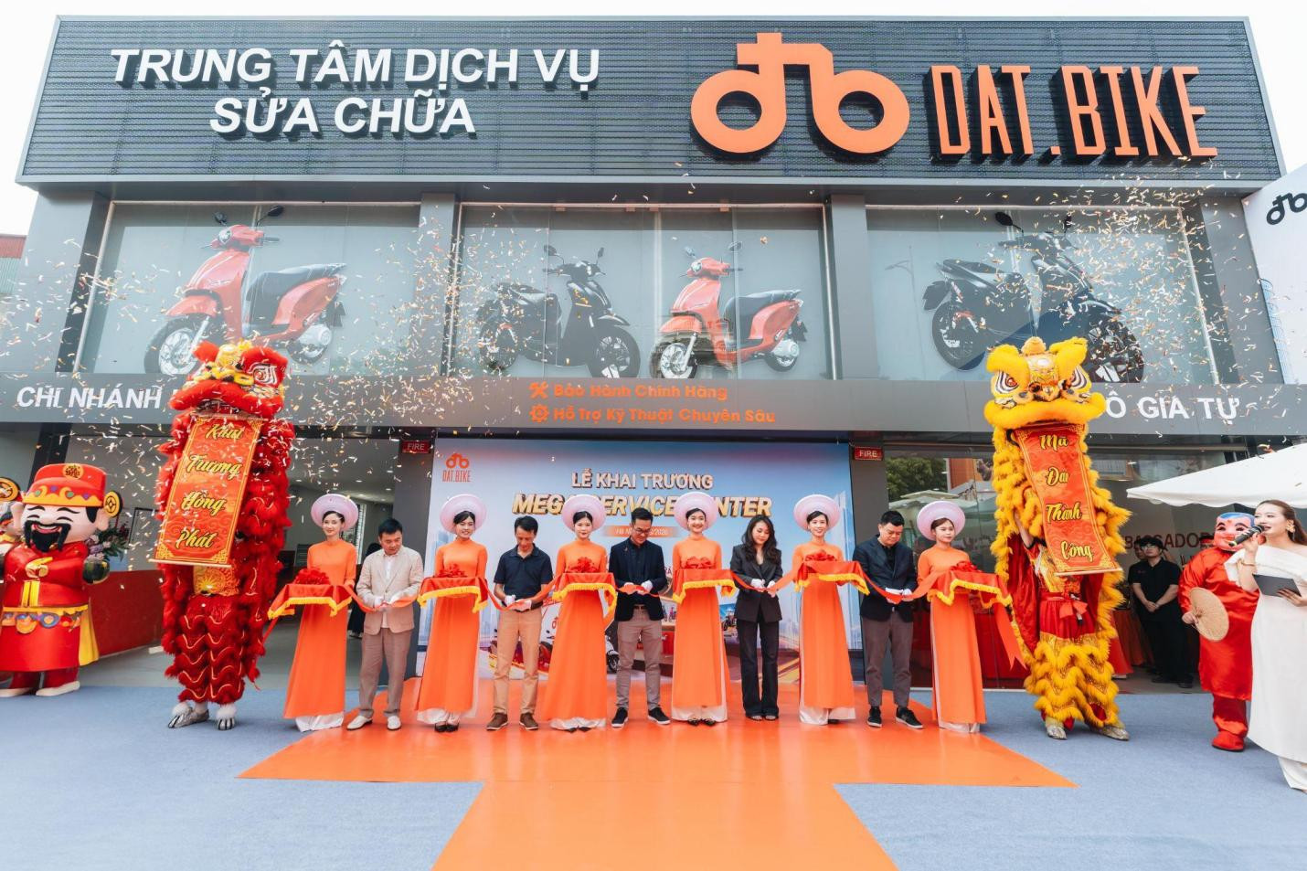 Dat Bike khai trương Mega Service Center 1.000m² tại Hà Nội Dat Bike khai trương Mega Service Center 1.000m² tại Hà Nội
