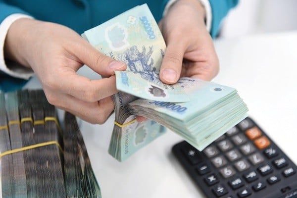 Loat Ngan Hang Doanh Nghiep Tra Co Tuc Tien Mat Khung Trong Thang 8 1