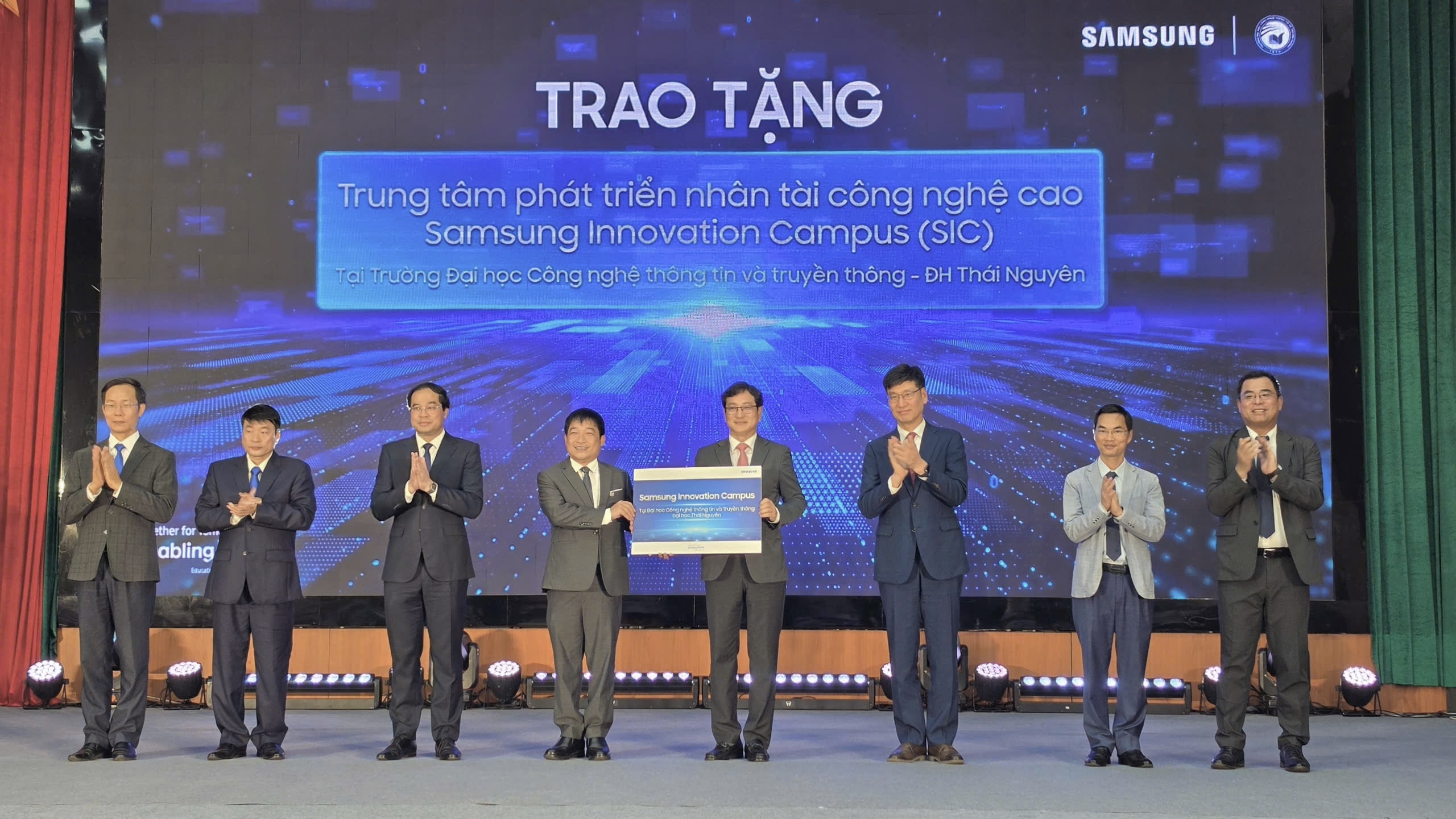 Samsung Viet Nam Khanh Thanh Trung Tam Phat Trien Nhan Tai Cong Nghe Cao Samsung Innovation Campus Tai Thai Nguyen