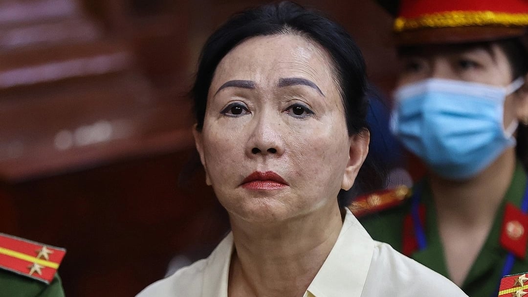 Xuất hiện người mua bộ trang sức kim cương của bà Trương Mỹ Lan với giá 25 tỷ đồng Xuất hiện người mua bộ trang sức kim cương của bà Trương Mỹ Lan với giá 25 tỷ đồng