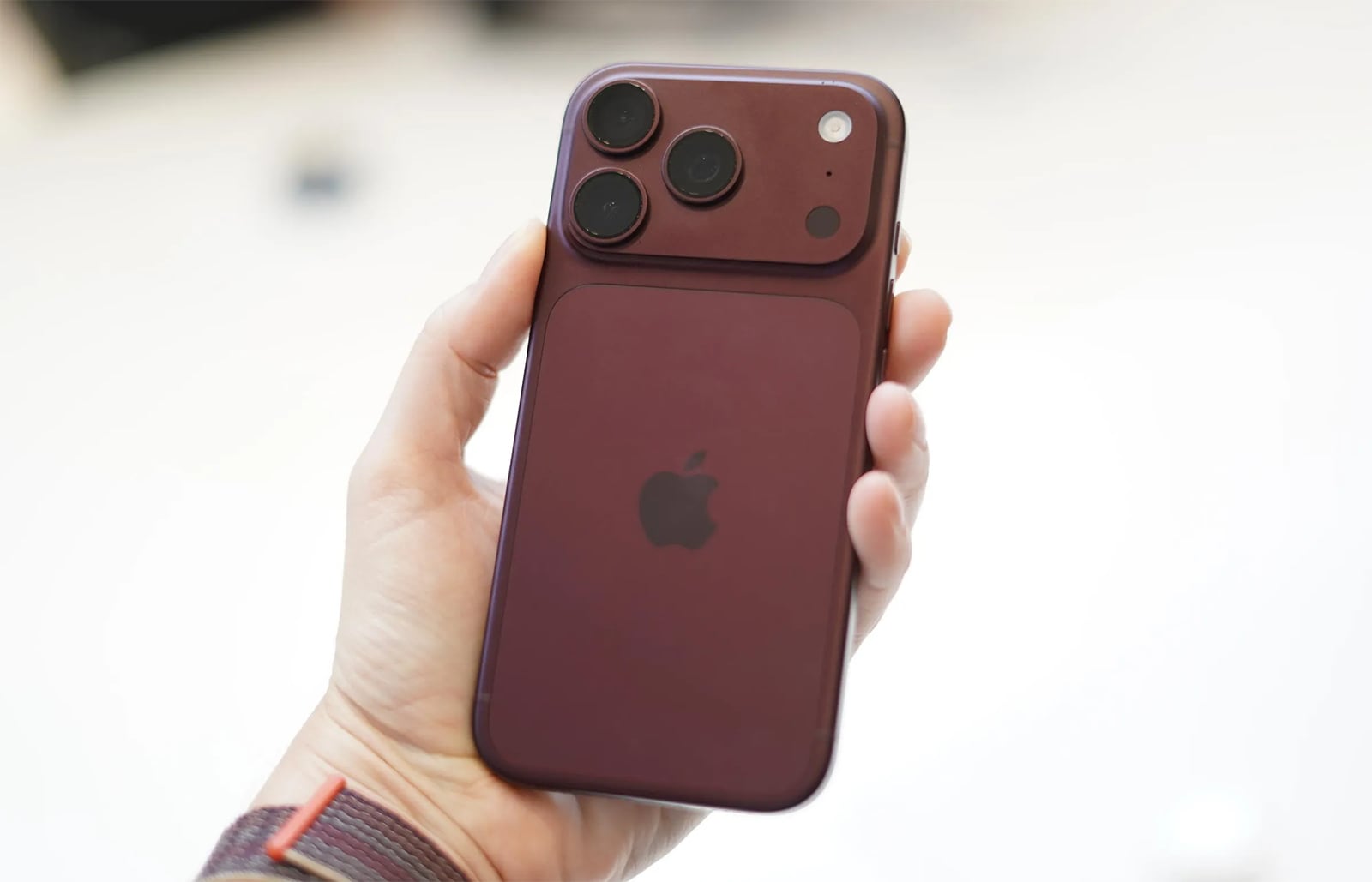 iPhone 18 Pro và iPhone Duo lập kỷ lục giá tại Việt Nam, lần đầu tiên vượt 100 triệu đồng iPhone 18 Pro và iPhone Duo lập kỷ lục giá tại Việt Nam, lần đầu tiên vượt 100 triệu đồng