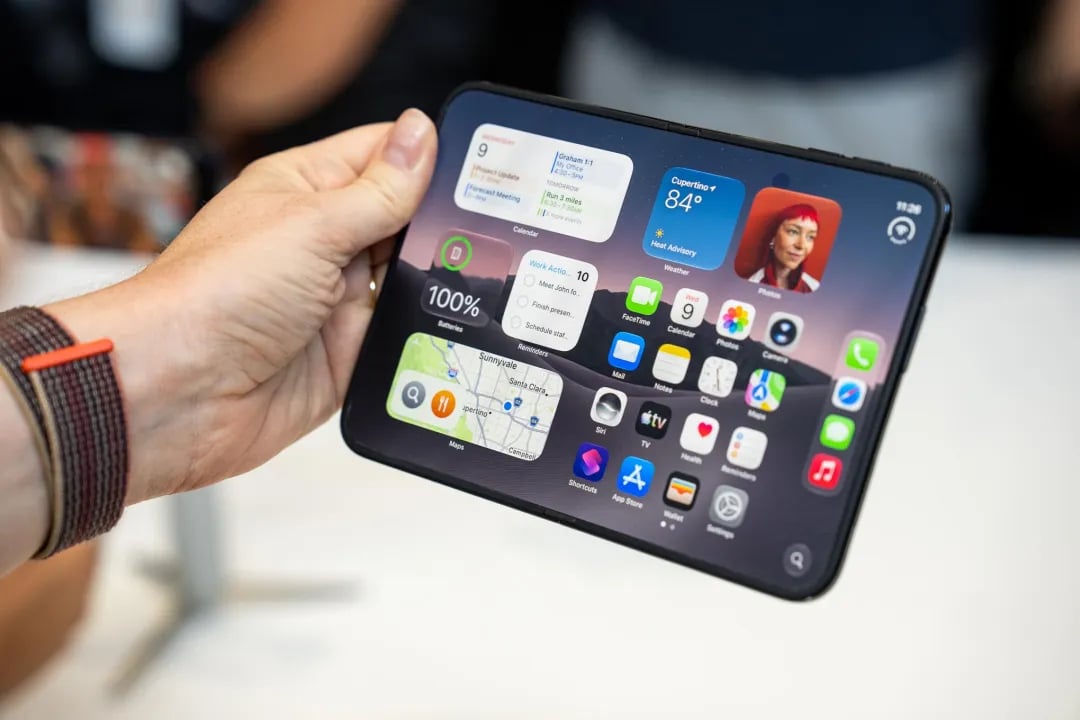iPhone 18 Pro và iPhone Duo lập kỷ lục giá tại Việt Nam, lần đầu tiên vượt 100 triệu đồng iPhone 18 Pro và iPhone Duo lập kỷ lục giá tại Việt Nam, lần đầu tiên vượt 100 triệu đồng