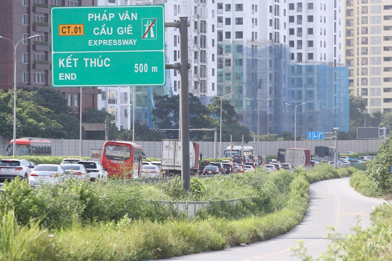 Nam Ngay Nghi Le Csgt Xu Phat 11 Truong Hop Vi Pham Ve Khoang Cach An Toan Tren Cao Toc 1