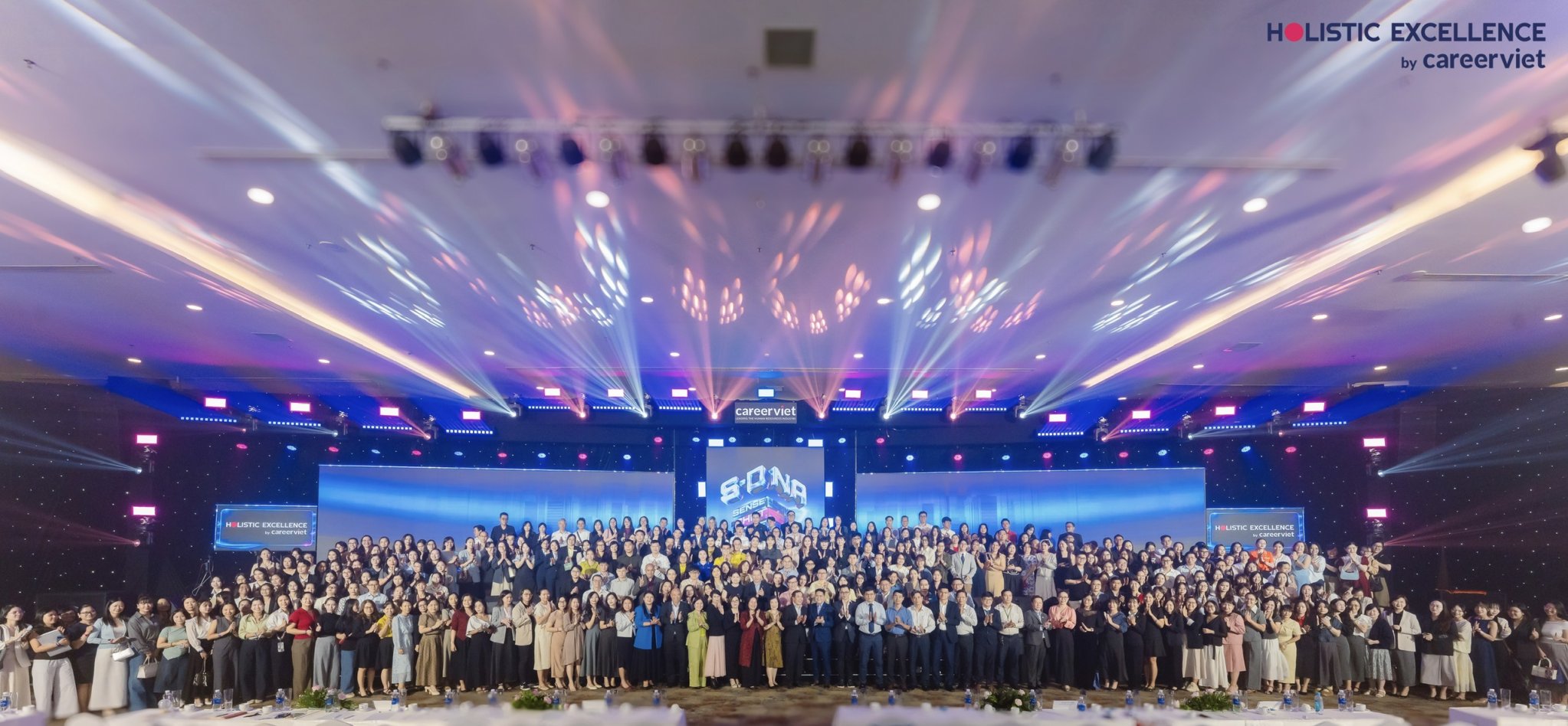 2 150 Chuyen Gia Hoi Tu Tai Holistic Excellence S Dna By Careerviet 14