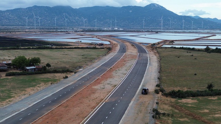 Quy Dinh Khoang Cach An Toan Tren Cao Toc Vinh Hao Phan Thiet 1
