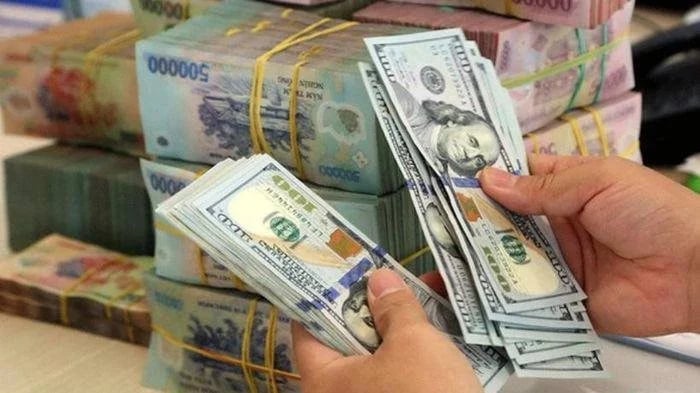 Tỷ giá trung tâm hạ nhiệt, giá USD ngân hàng xuống thấp nhất một năm rưỡi Tỷ giá trung tâm hạ nhiệt, giá USD ngân hàng xuống thấp nhất một năm rưỡi