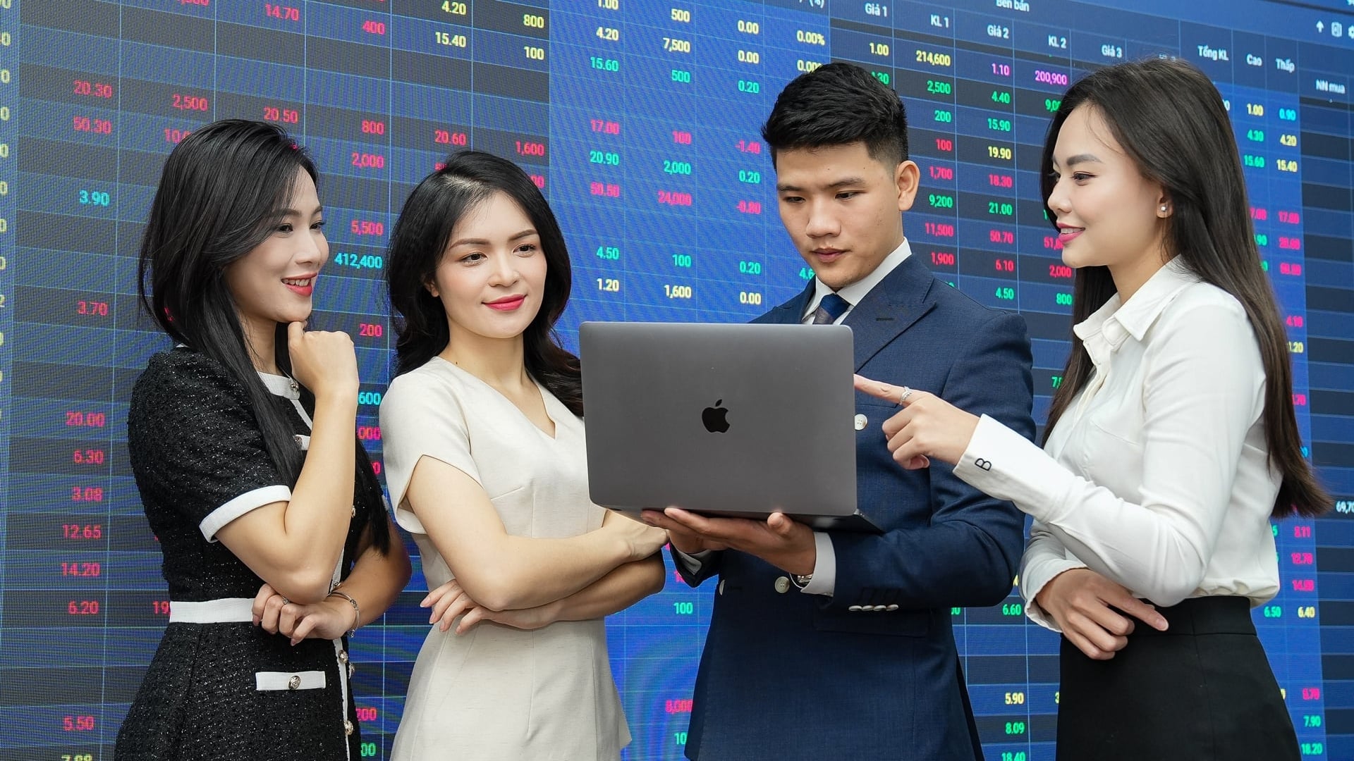Vn Index Hoi Gan 16 Diem Vic Dan Song Lpb Va Nvb Tang Kich Bien Do 1